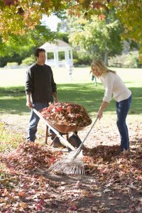 Couple-Doing-Yardwork-200x300