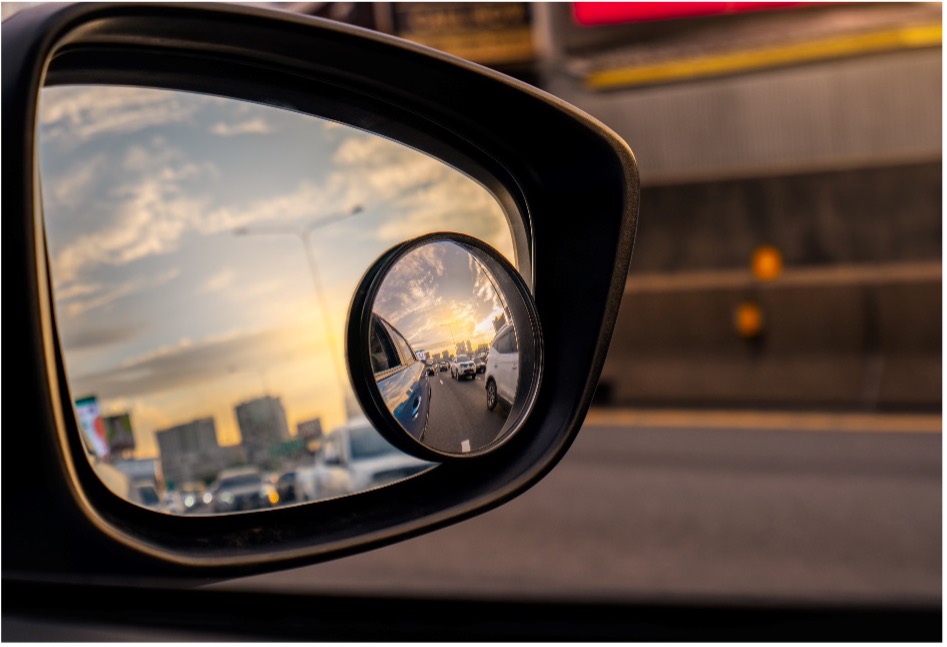 Rear view mirror